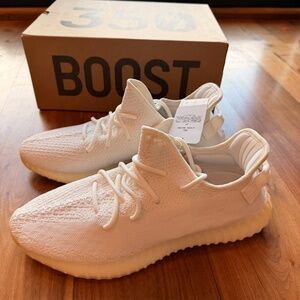 Brand New Yeezy Boost 350 V2 White (Size 11) w/ Tags